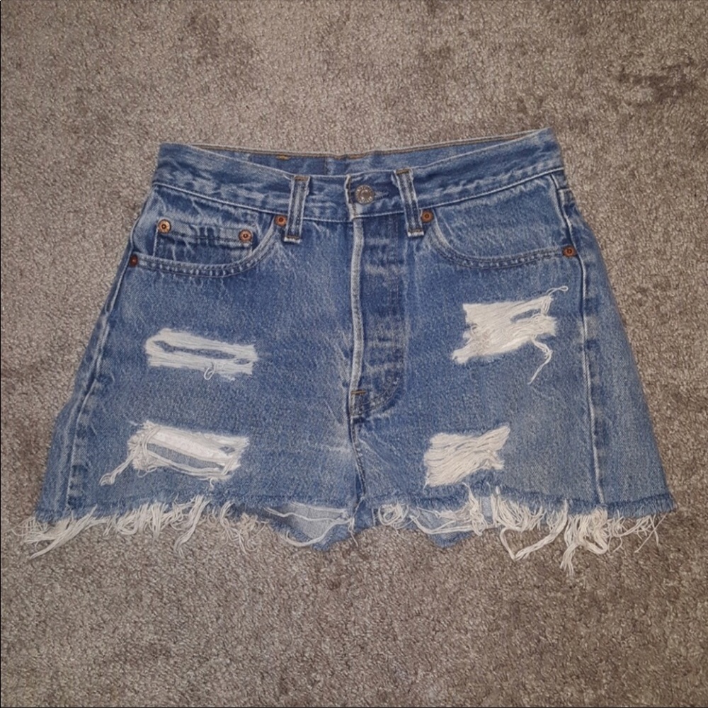 Repost Adorable Vintage Levi 501’s